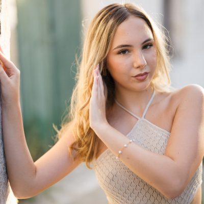 Senior portrait of girl